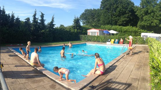 zwembad familiecamping